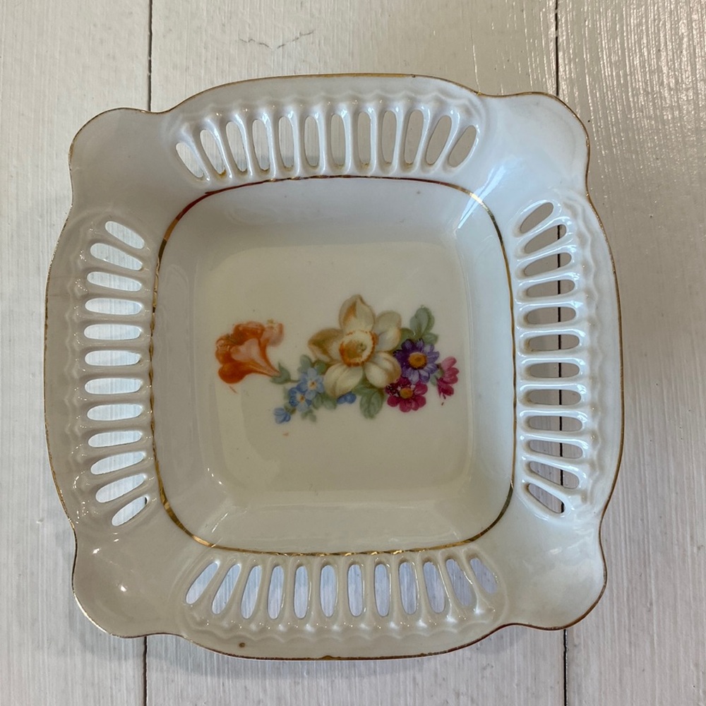 Vintage Oremont Bavaria Reticulated Square Floral Dish!